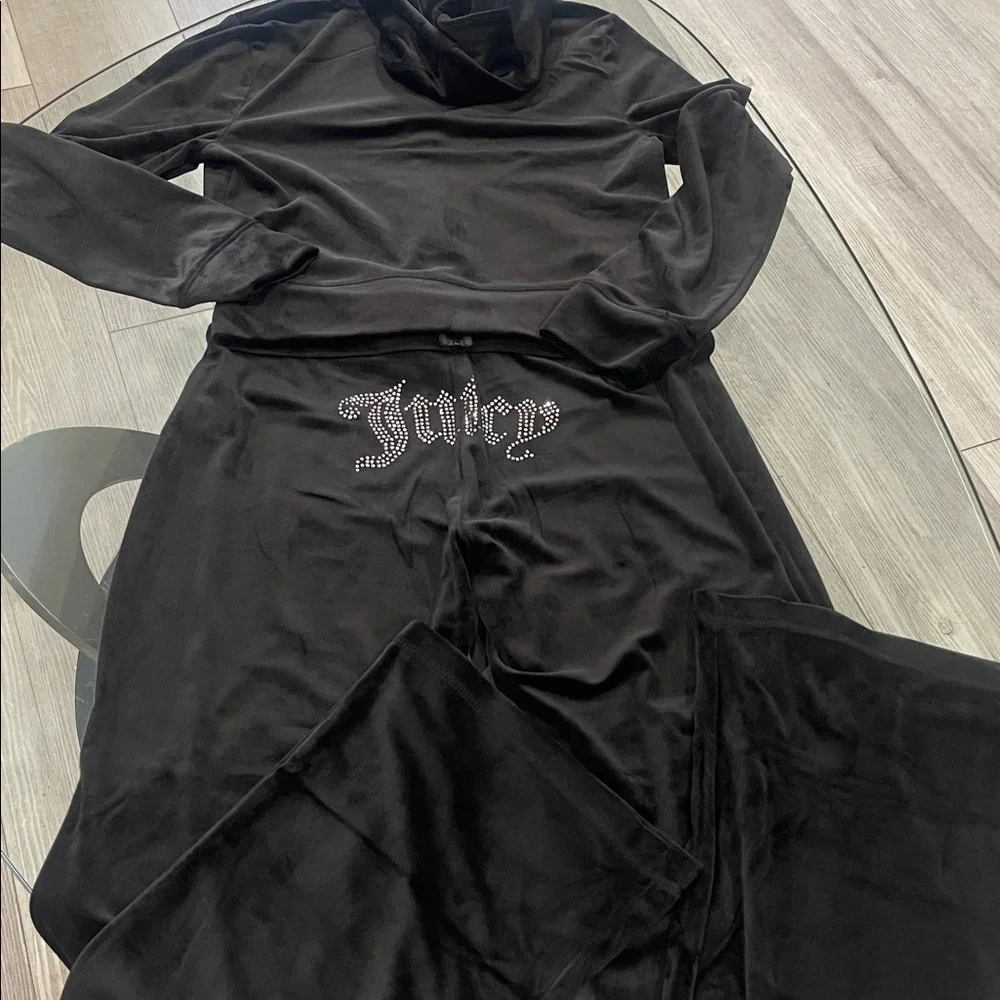 Juicy Couture Black Velour Hoodie Jumpsuit - Picture 3 of 4